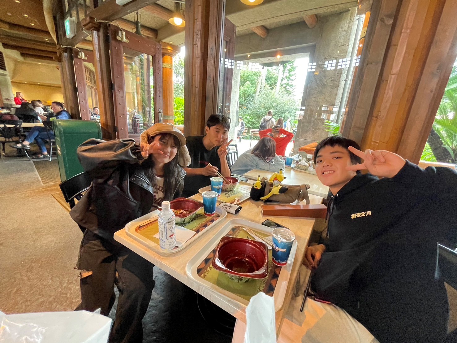ユニバ　ランチ